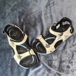 Abeo sandals